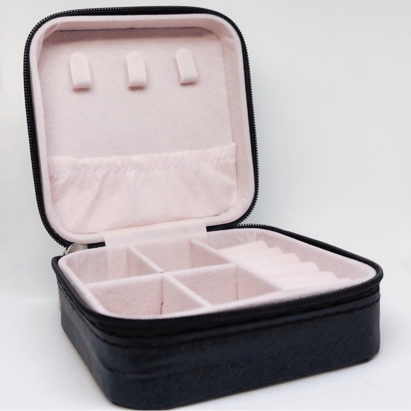 Black Faux Leather Mini Zip-Up Mini Jewelry Box Organizer! - Picture 5 of 9